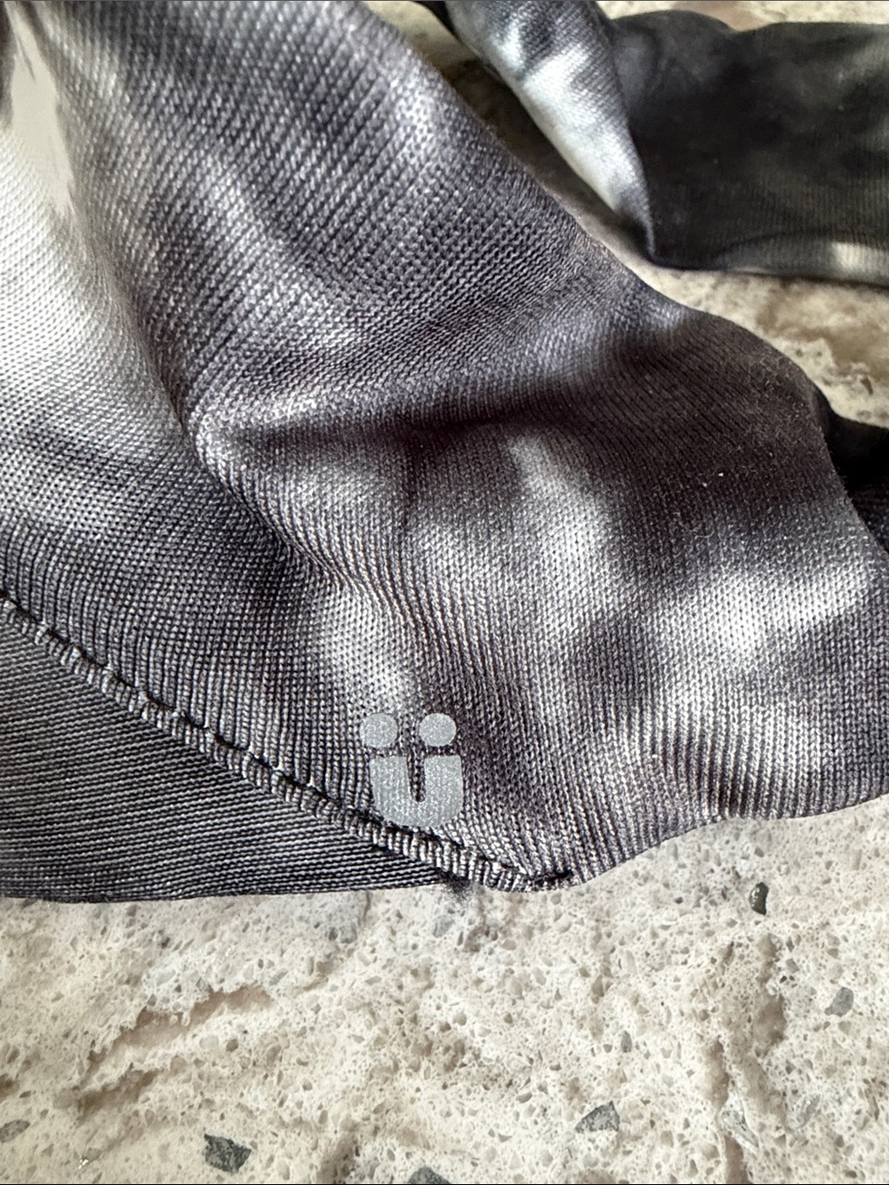 Scunci Tie-Dye Black & White Sporty Visor Headband - Picture 2 of 3
